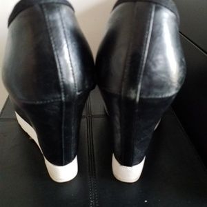 L.A.M.B. Denver Wedge sneaker